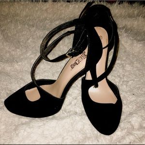 Brash Black Heels/Pumps